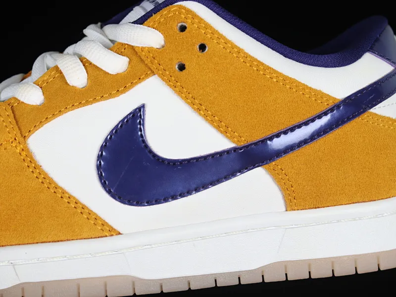 All Categories Nk SB Dunk Series Nk SB Dunk Low Low-top Sneakers Nk SB Dunk Low "Laser Orange" Purple Gold Little Lakers SB Smashing Backboard Fashion Casual Sneakers BQ6817-800